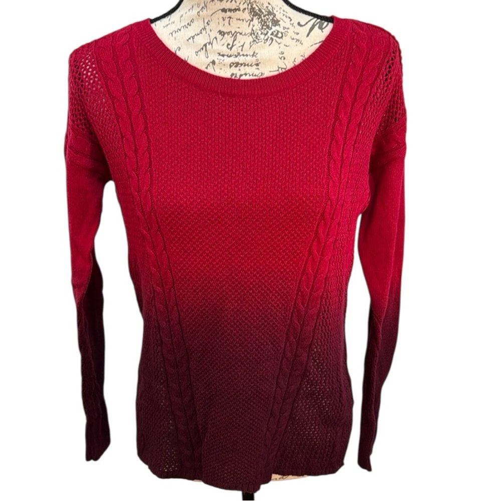 🦅 AE Sweater: Ombré DipDye Crew Neck Red Pullover with Cable Knit for Women